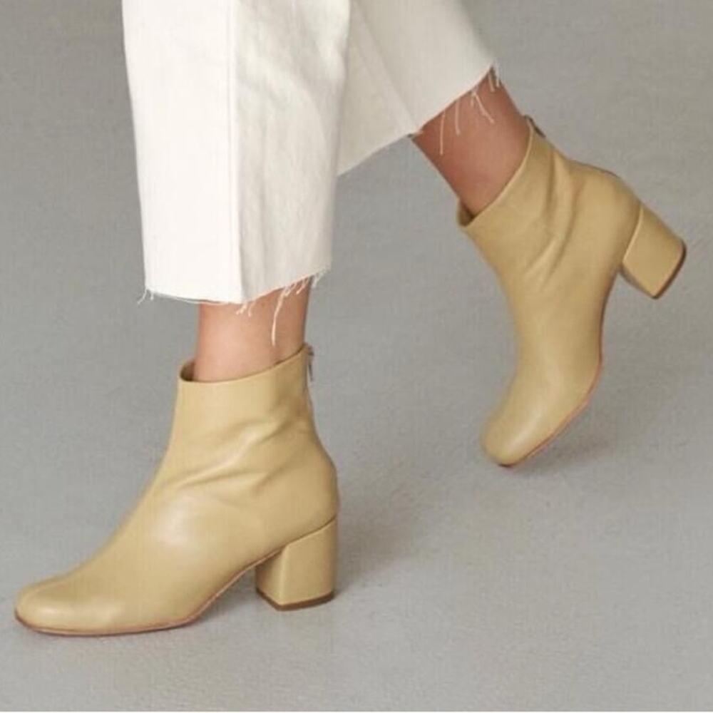 Zou Xou Beia Pistachio Leather Ankle Boots Block Heel Modern Minimalist Sz 7